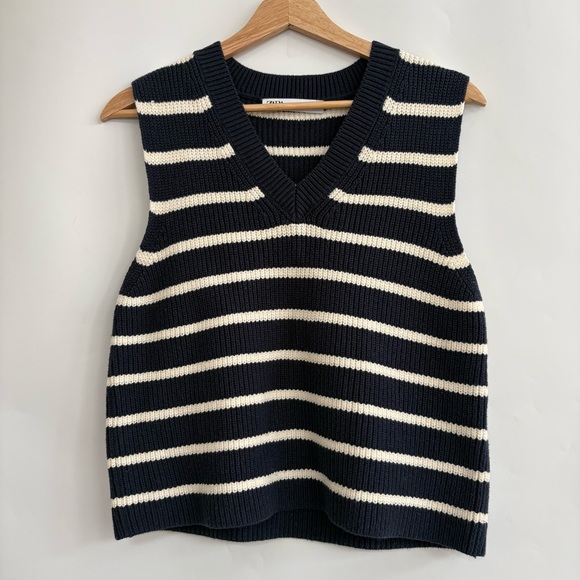 Zara Navy and White Striped Knit V Neck Sweater Vest - Picture 2 of 6
